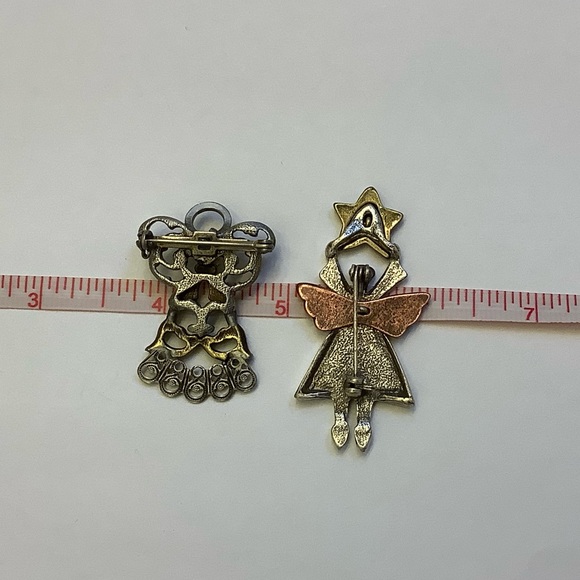 Pair of Angel Brooches - Picture 6 of 7